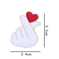 Значок металл Сердце рука